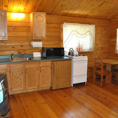 Robin Hill Camping Resort One-Bedroom Cottage 8 Lenhartsville ภายนอก รูปภาพ